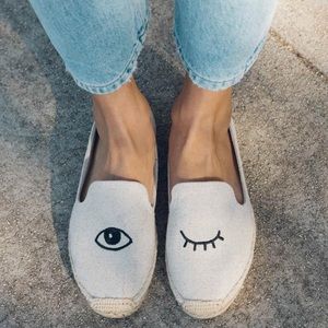 Soludos Wink Embroidery Smoking Slippers